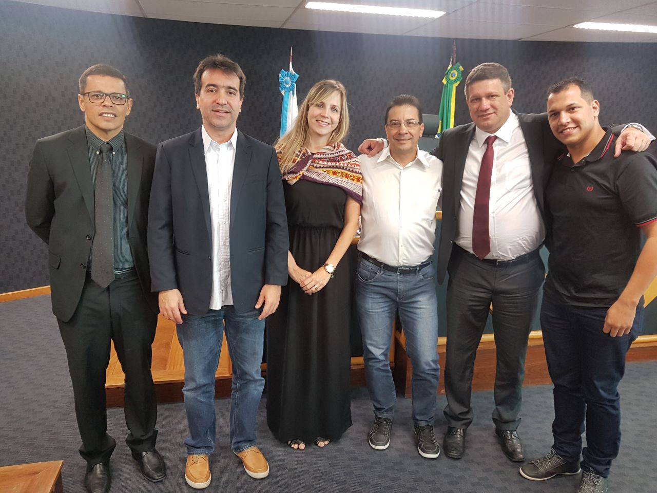 Alexandre Ferraz, Subsecretário de Administração; Jorge Miranda, Prefeito de Mesquita; Thaís Lima, Secretária Municipal de Educação; Márcio Pereira, Diretor do departamento de Recursos Humanos; Gilmar Brunizio, Procurador Geral do Município; e Gabriel Camilo, Subsecretário de Educação. Foto: Divulgação