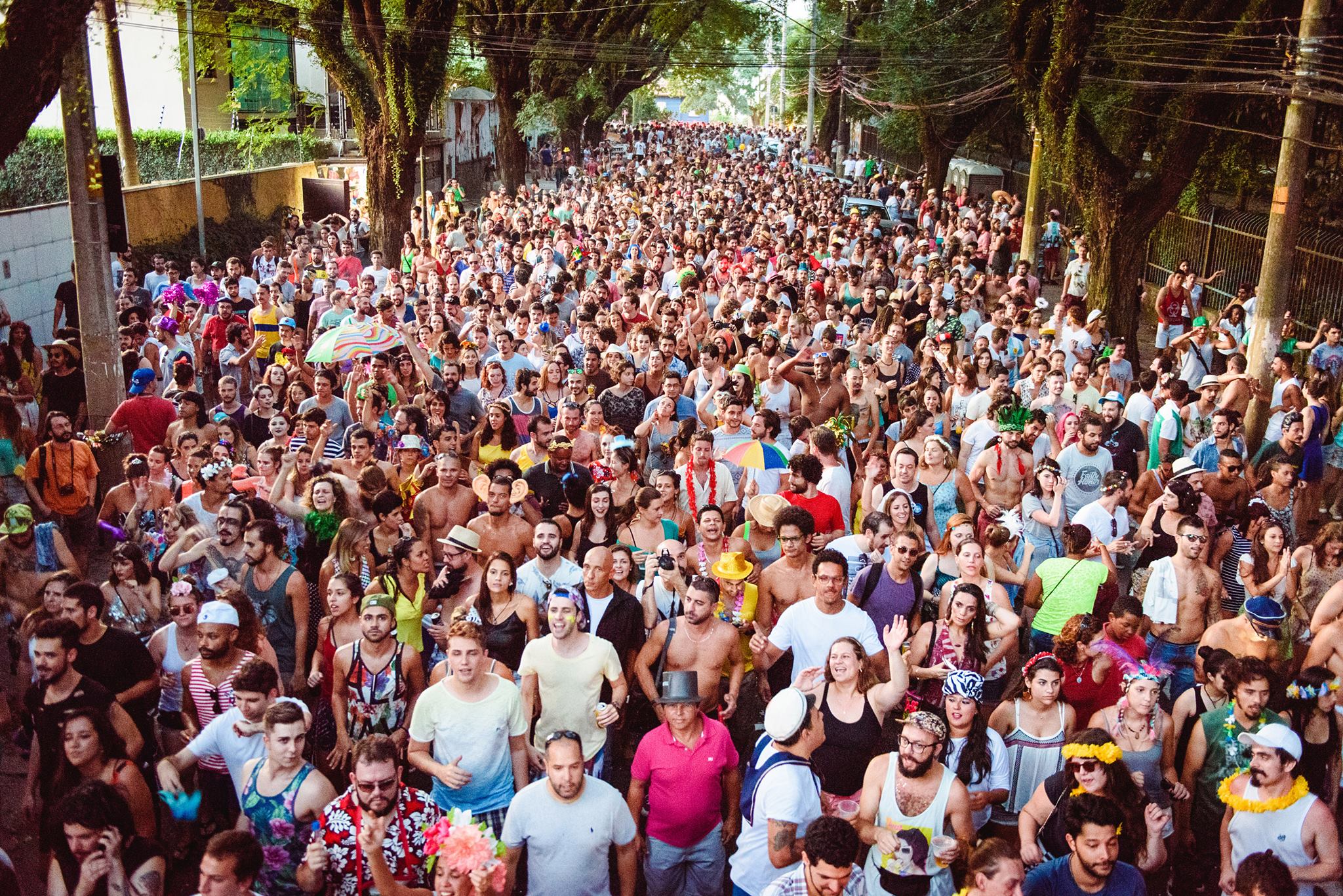 Com adiamentos e cancelamentos, Carnaval 2022 deve ter perdas de 33%