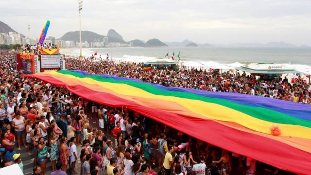 Prefeitura monta esquema especial para a 24º Parada do Orgulho LGBT de Copacabana