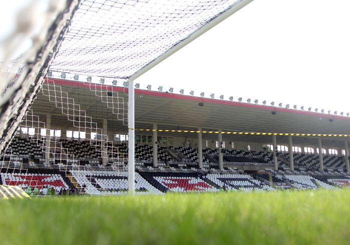 Estádio São Januário é interditado após brigas e morte durante clássico