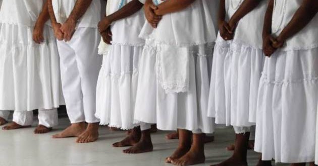 Você conhece o ritual de batismo de uma escola de samba?