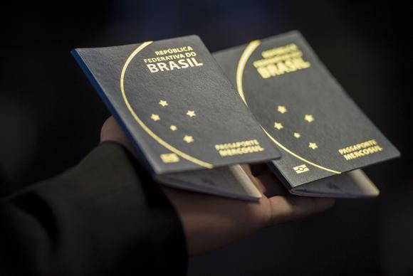 Brasil permitirá acesso de ucranianos a passaporte humanitário