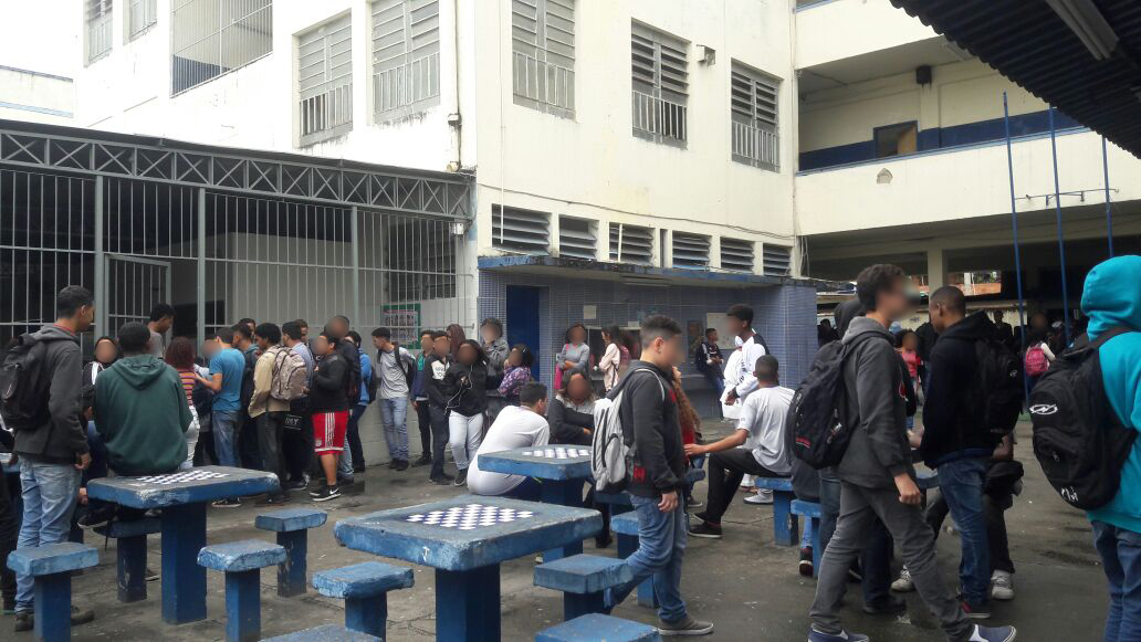 Troca de tiros obriga escola a suspender aula em colégio de Bangu, no Rio