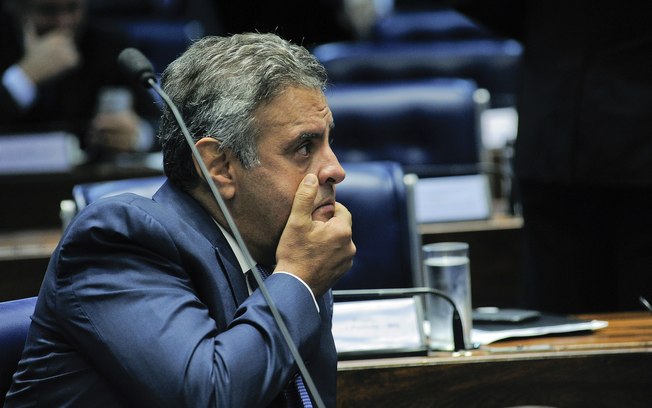 Justiça Federal determina bloqueio de R$ 128 milhões de Aécio Neves
