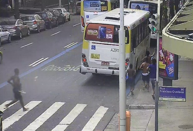 Guarda Municipal evita invasão de 30 pessoas a ônibus no Rio