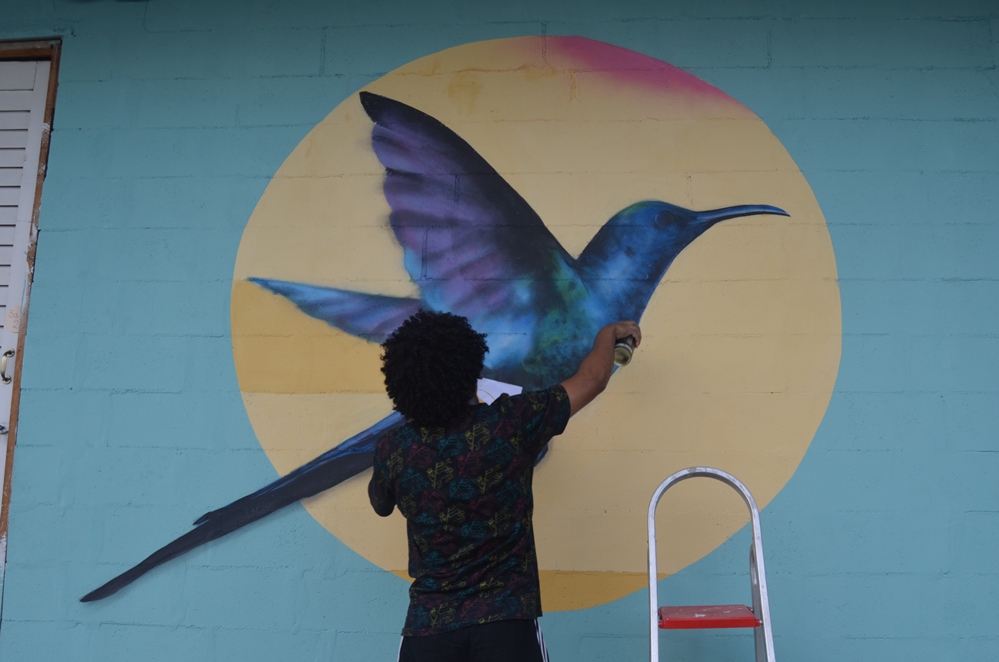 Apresentação de teatro grafite e dança aberta ao público no Rio