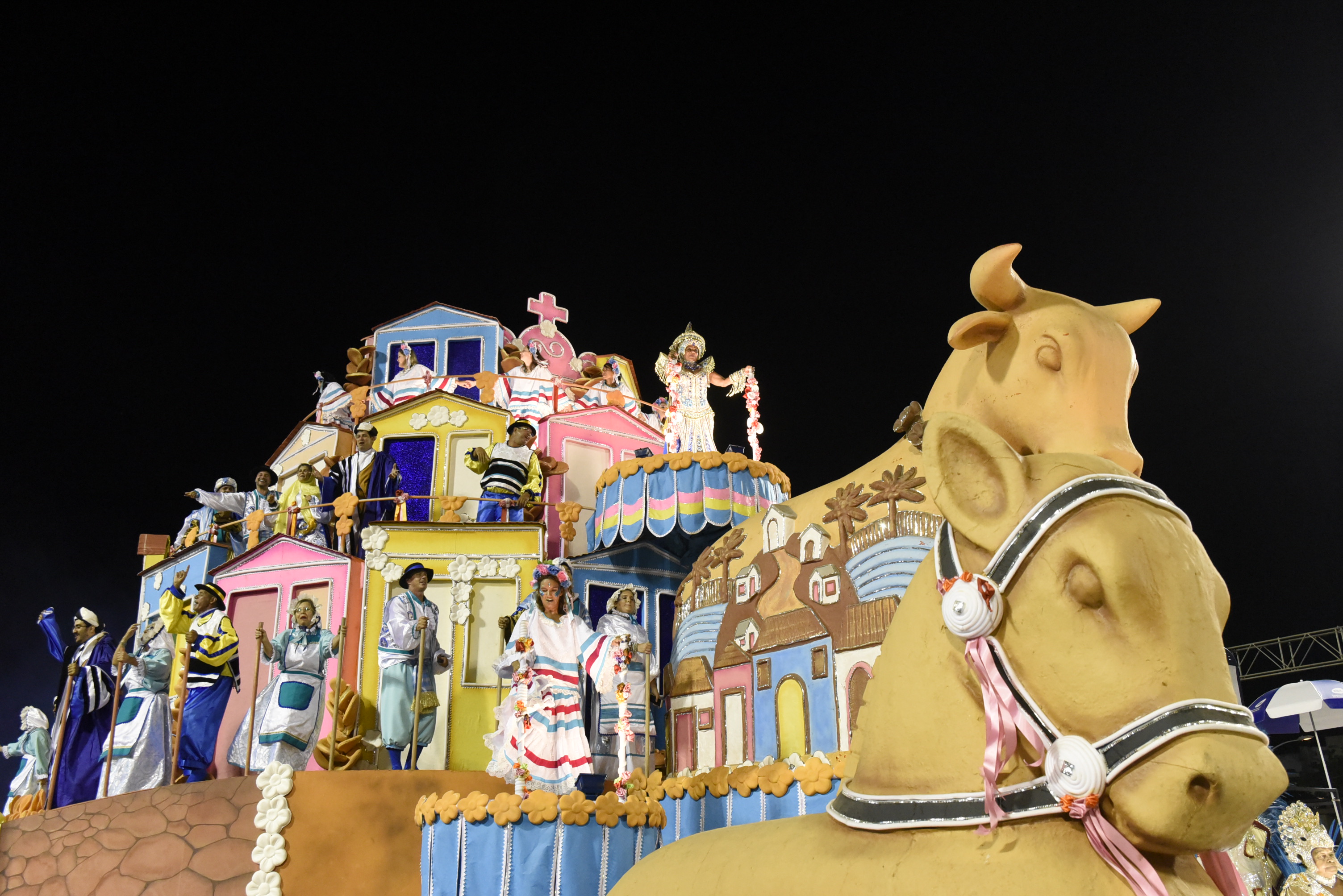 Campeãs: Portela levou novamente seu belo desfile para a Sapucaí