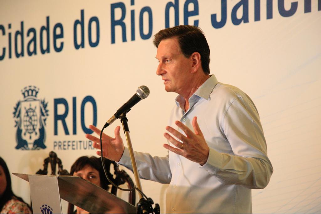 Justiça Eleitoral cassa mandato de Marcelo Crivella