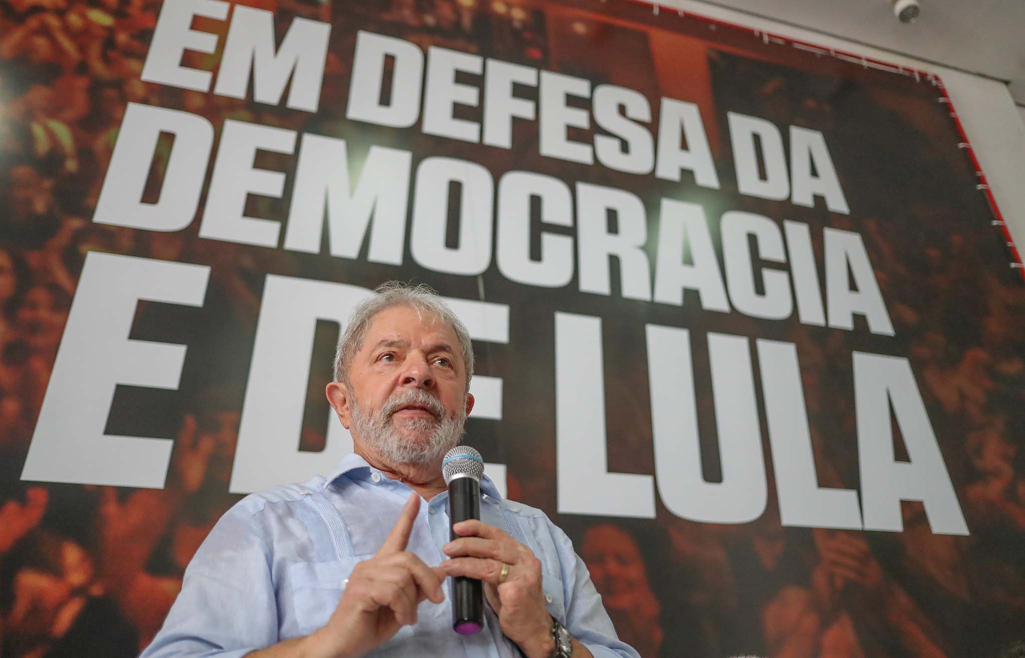 Lula terá candidatura registrada sem antecedentes criminais no TSE