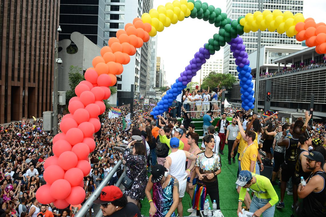 Após dois anos, Parada do Orgulho LGBT+ volta à Avenida Paulista