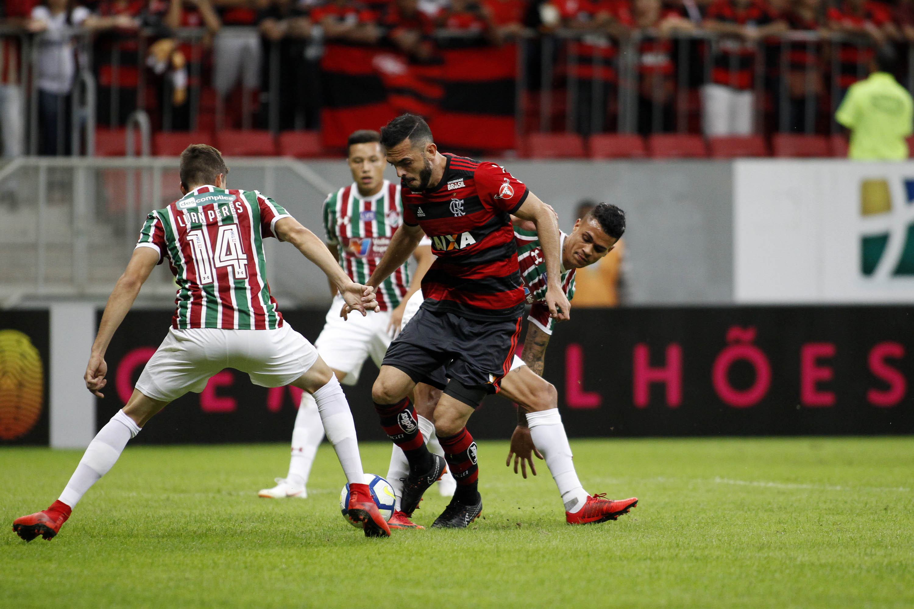 Rádio SRzd transmite Fluminense x Flamengo nesta quarta-feira