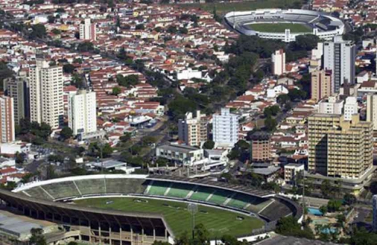 Câmara de Campinas vota projeto para liberar venda de bebidas alcoólicas em estádios