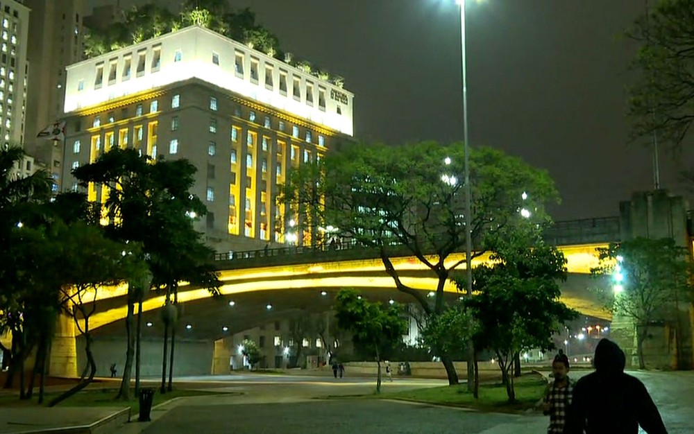 Contra o suicídio: monumentos públicos de SP são iluminados para o ‘Setembro Amarelo’