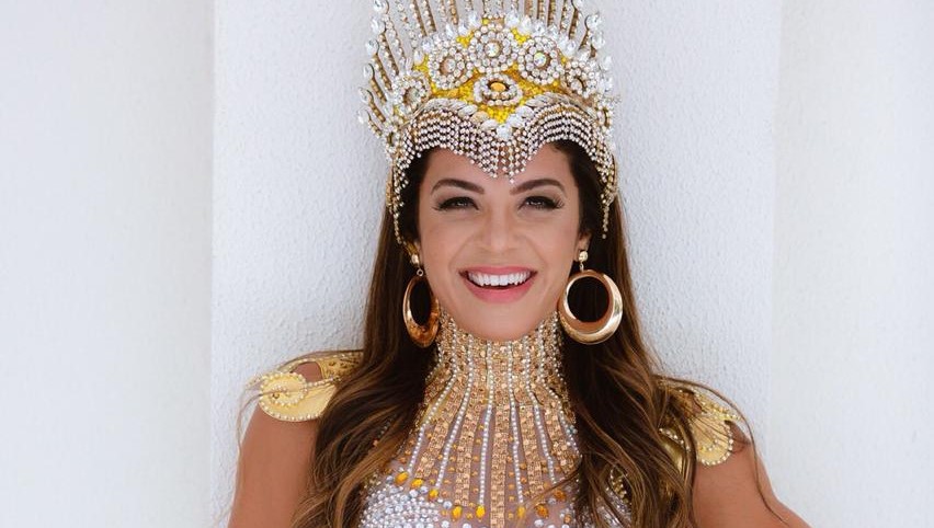 Monique Rizzeto é a rainha de bateria da Barra da Tijuca e será coroada no fim do mês