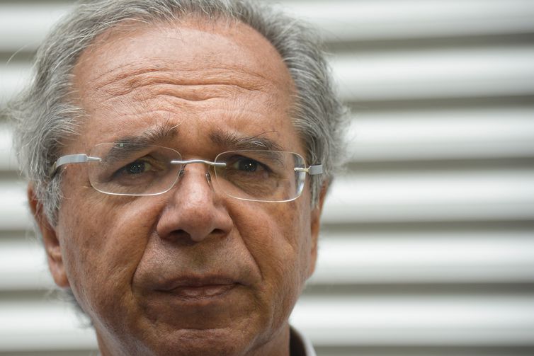 Paulo Guedes diz que propôs auxílio de R$ 200 por ser o valor pago ao ‘pobre nordestino’