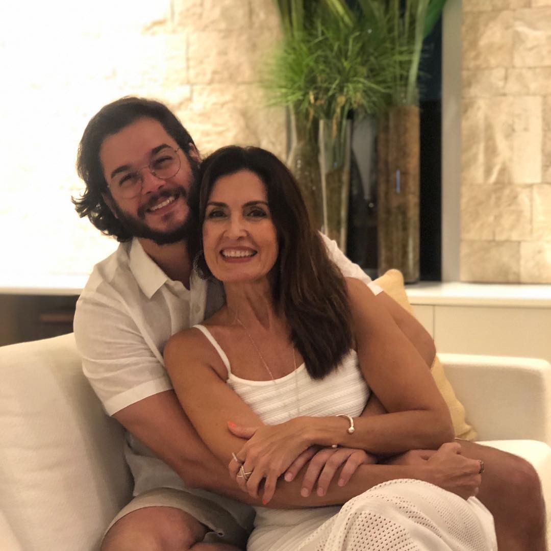 Túlio Gadêlha se derrete por Fátima Bernardes ao comemorar aniversário de namoro