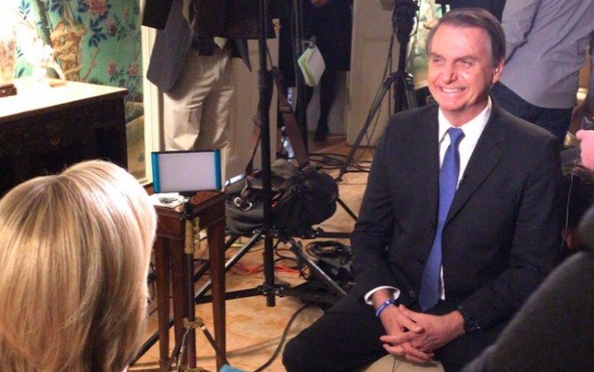 Em entrevista, Bolsonaro fala sobre Marielle e diz que maioria dos imigrantes não tem boas intenções