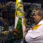 Robson e Ana Paula, casal de mestre sala e porta bandeira da Guerreiros de Jacarepaguá. E o presidente da Escola. Foto: Divulgação.