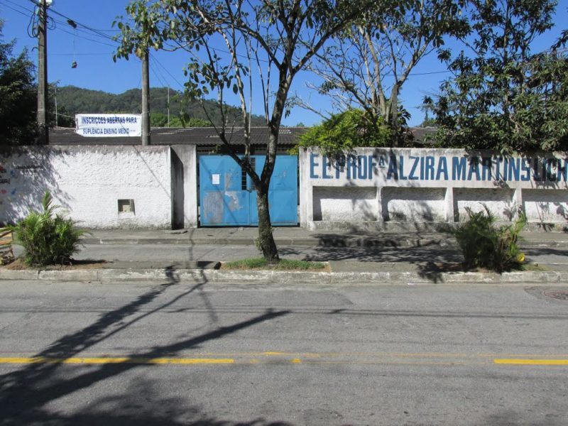 Professor racista chama aluna de ‘feia’ e a humilha dentro de sala de aula