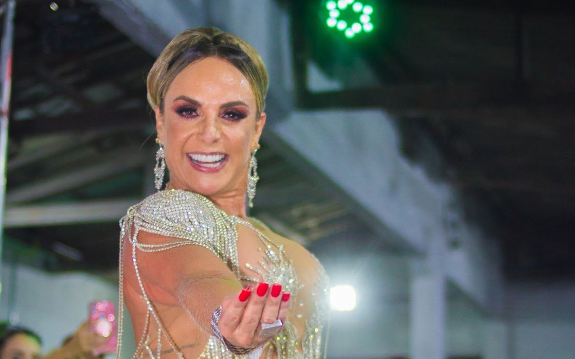 Francine Carvalho celebra sucesso do Camarote Business e projeta fantasias que irá usar na Avenida