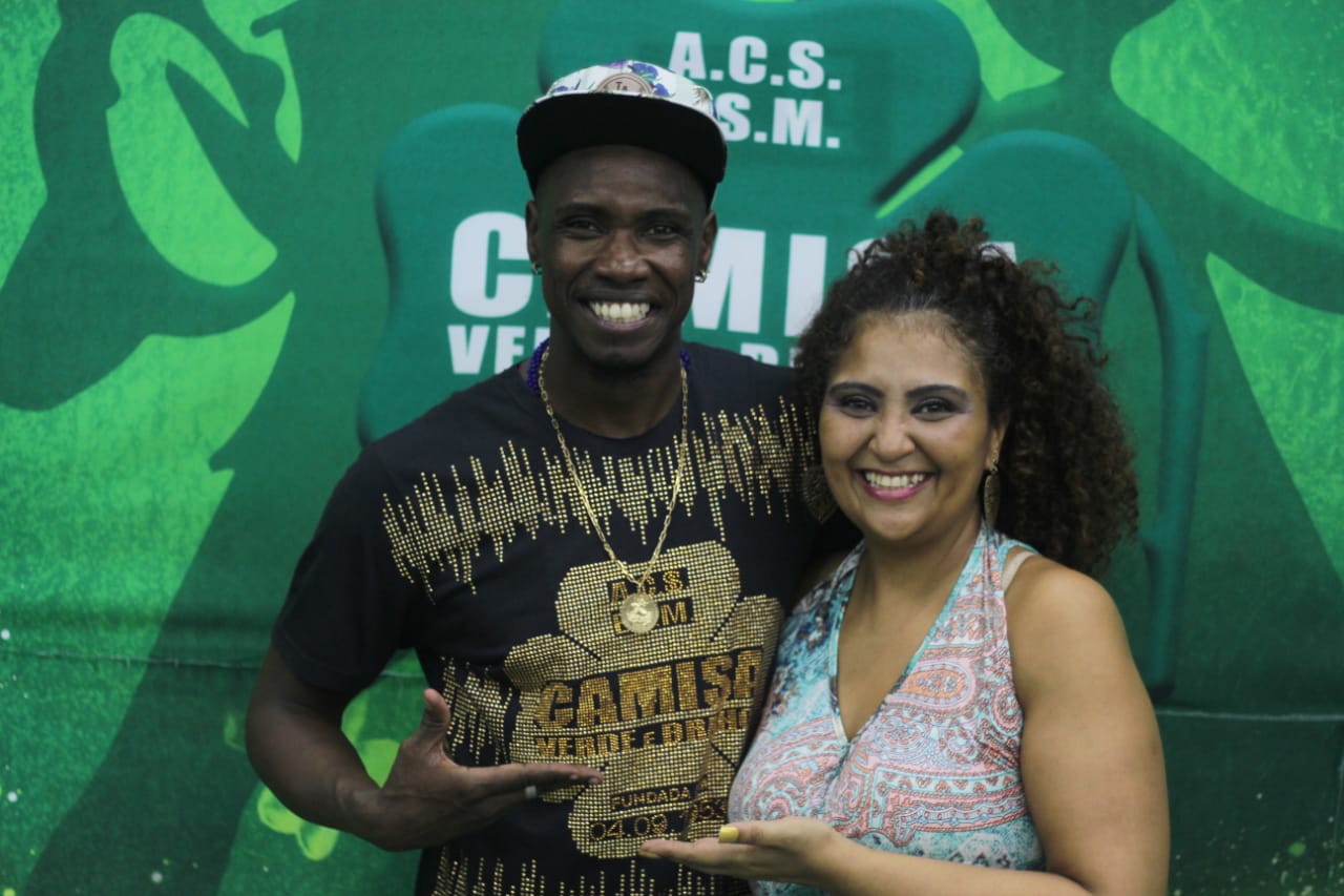 Cantora Didi Gomes é reforço da ala musical da Camisa Verde e Branco