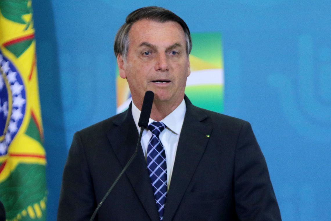 Bolsonaro desiste de prestar depoimento presencial sobre sua interferência na PF