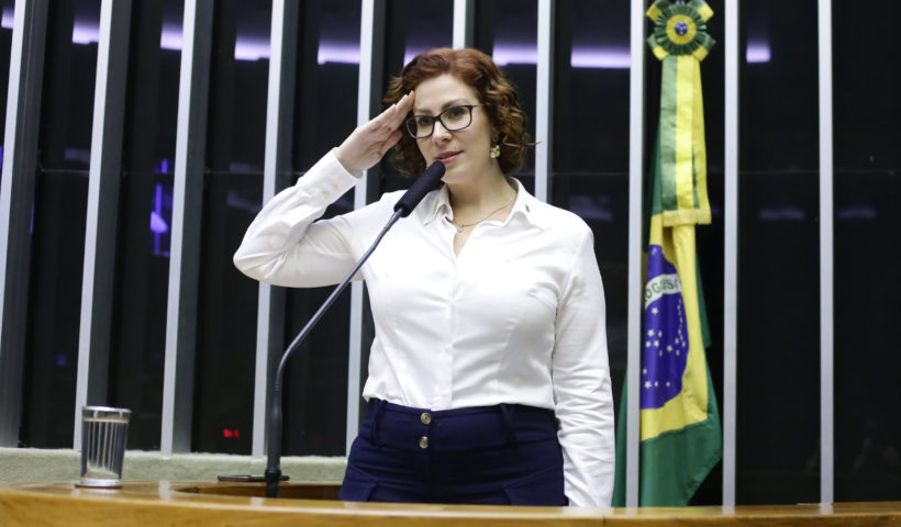 Dona da Havan na CPI faz web resgatar fake de Zambelli sobre Dilma; relembre