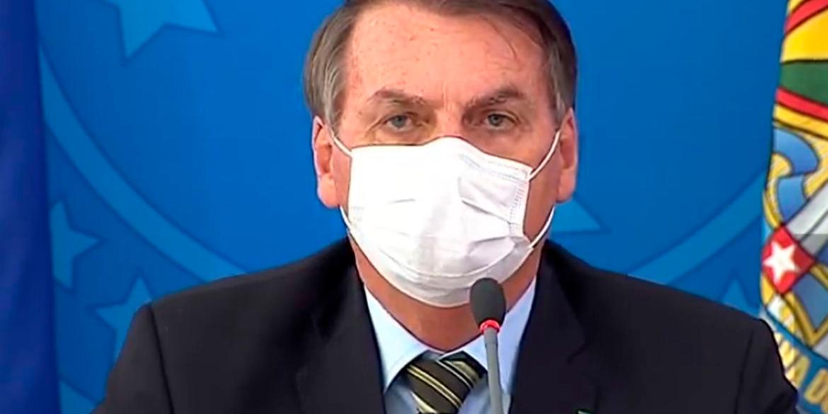 Bolsonaro diz que quem apoia isolamento social é 'tirano' e afirma que medida trará 'fome e miséria'