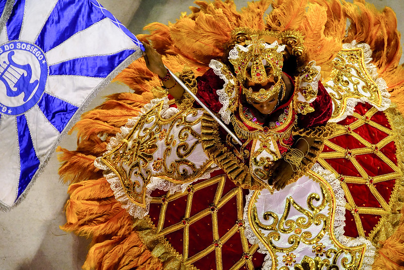 ‘Negro, gay e pobre’: porta-bandeira Anderson Morango desabafa sobre preconceitos no Carnaval