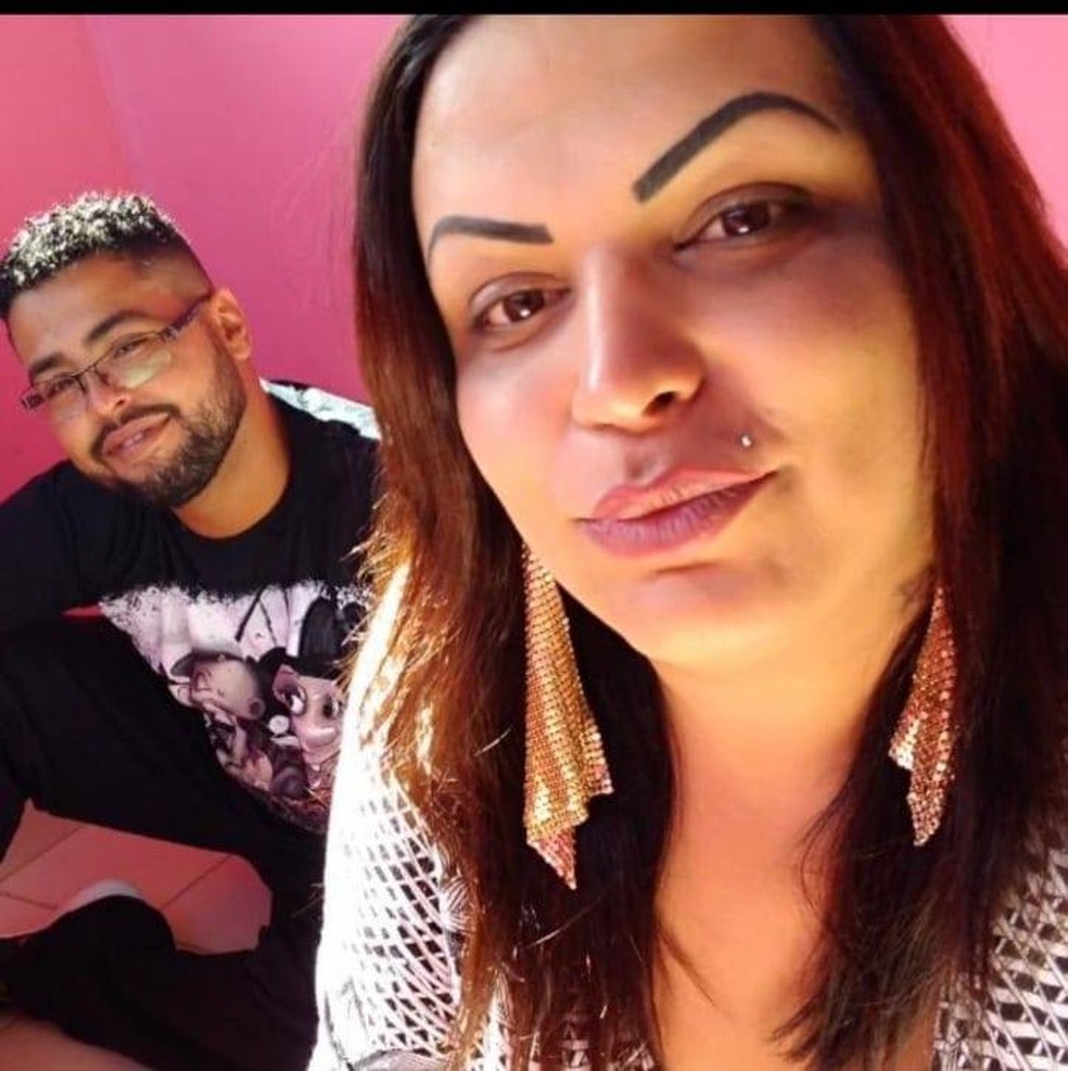 Pai de santo mata mulher trans e vai ao motel com esposa em seguida