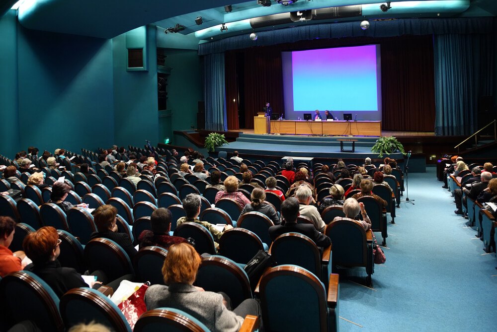 Prefeitura autoriza volta de eventos corporativos no Rio