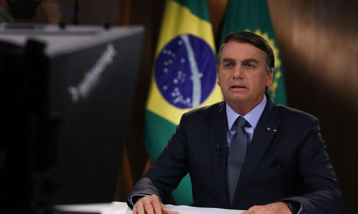 Bolsonaro convoca pronunciamento oficial em rádio e televisão às 20h30