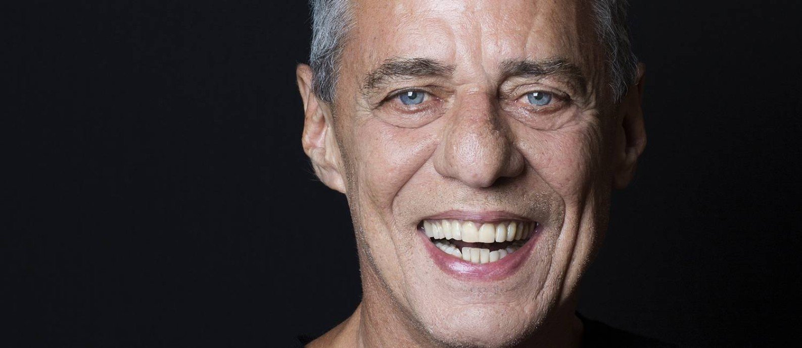 Enredo da Mangueira em 1998, Chico Buarque completa 78 anos