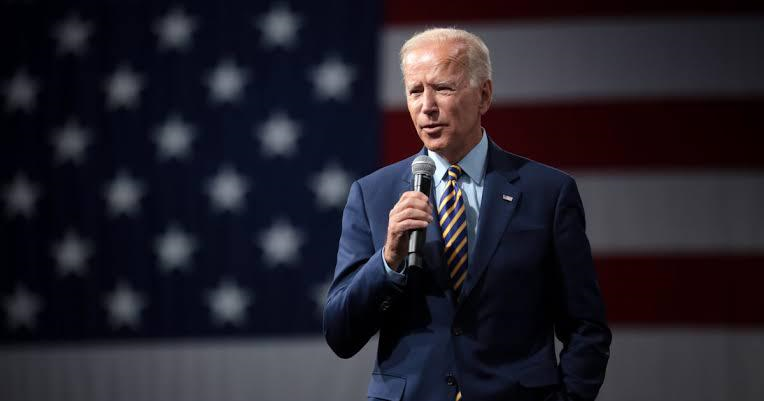 Joe Biden toma posse como presidente dos Estados Unidos em evento virtual