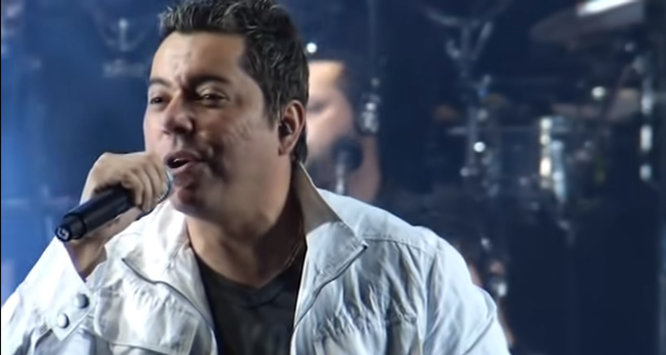 Cantor Louro Santos, sucesso do forró nordestino, morre de Covid-19