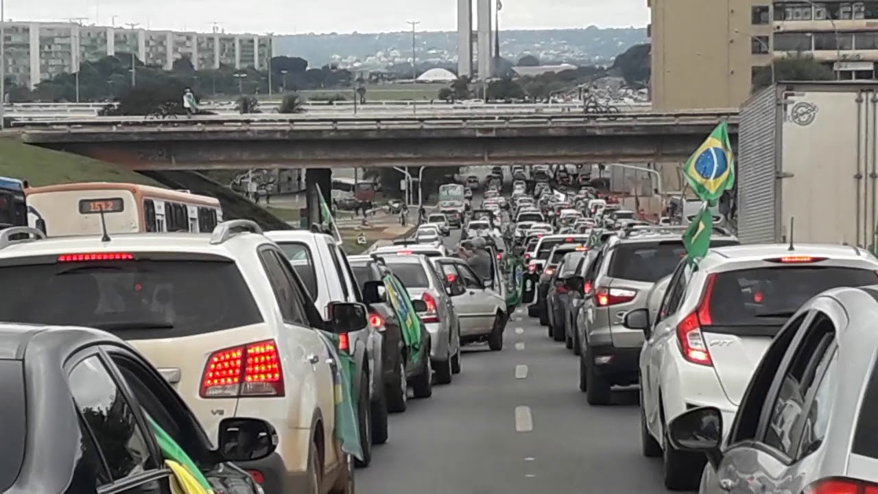 Polícia Militar multa 55 motoristas por ‘uso prolongado de buzina’ em protesto