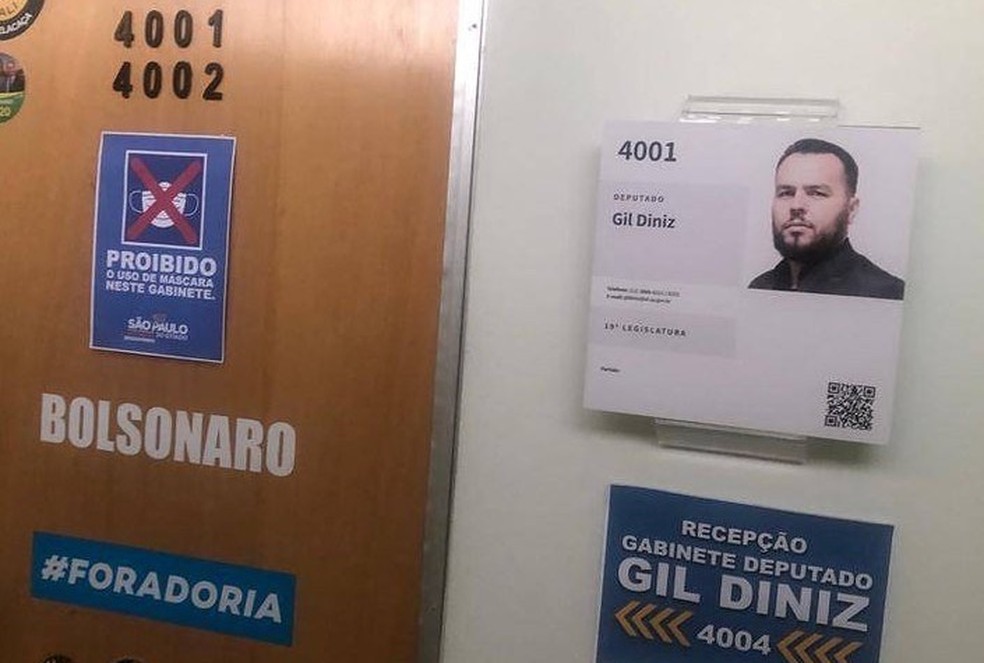 Deputado que proibiu uso de máscara em seu gabinete revela experiência na UTI após contrair Covid