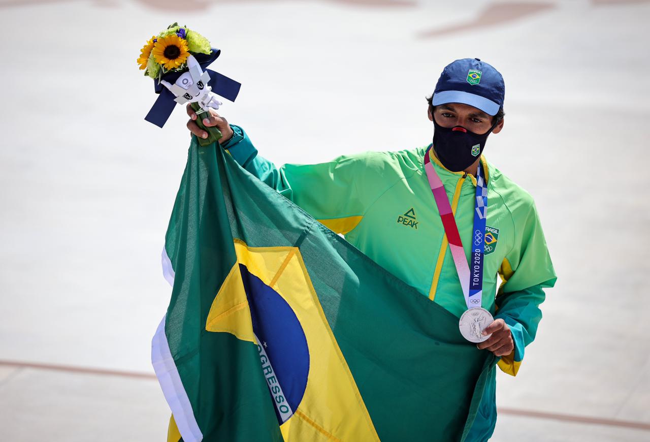 Skate estreia com primeira medalha para o Brasil