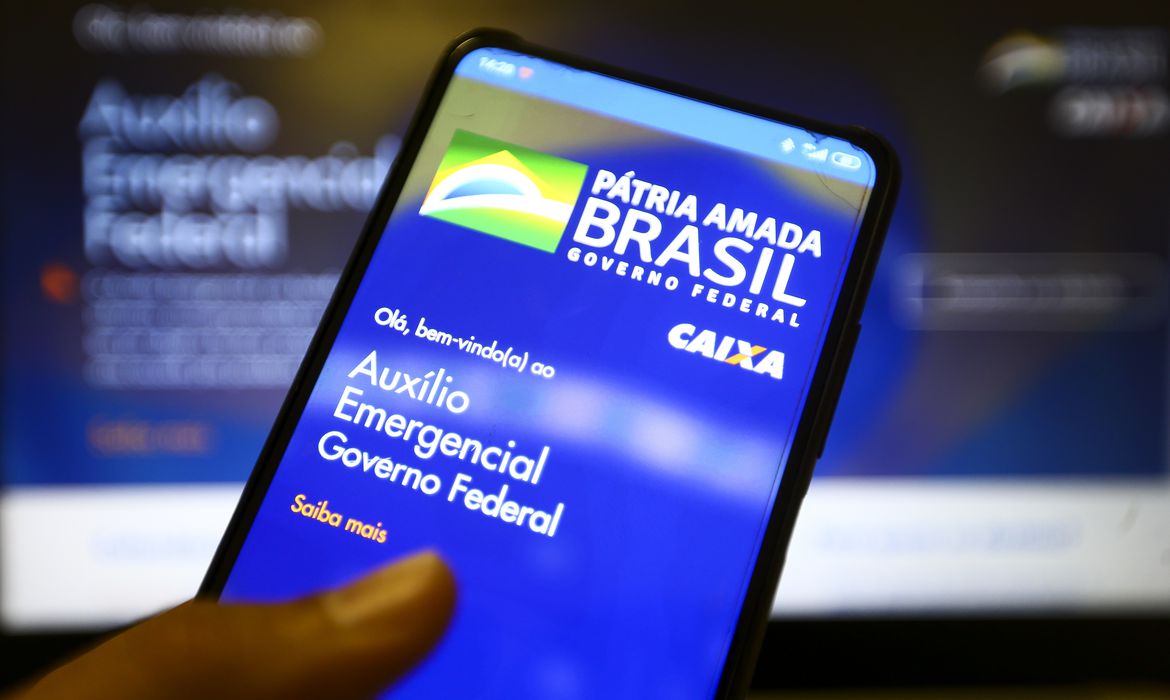 Caixa paga mais uma rodada do auxílio emergencial; veja quem recebe nesta sexta-feira