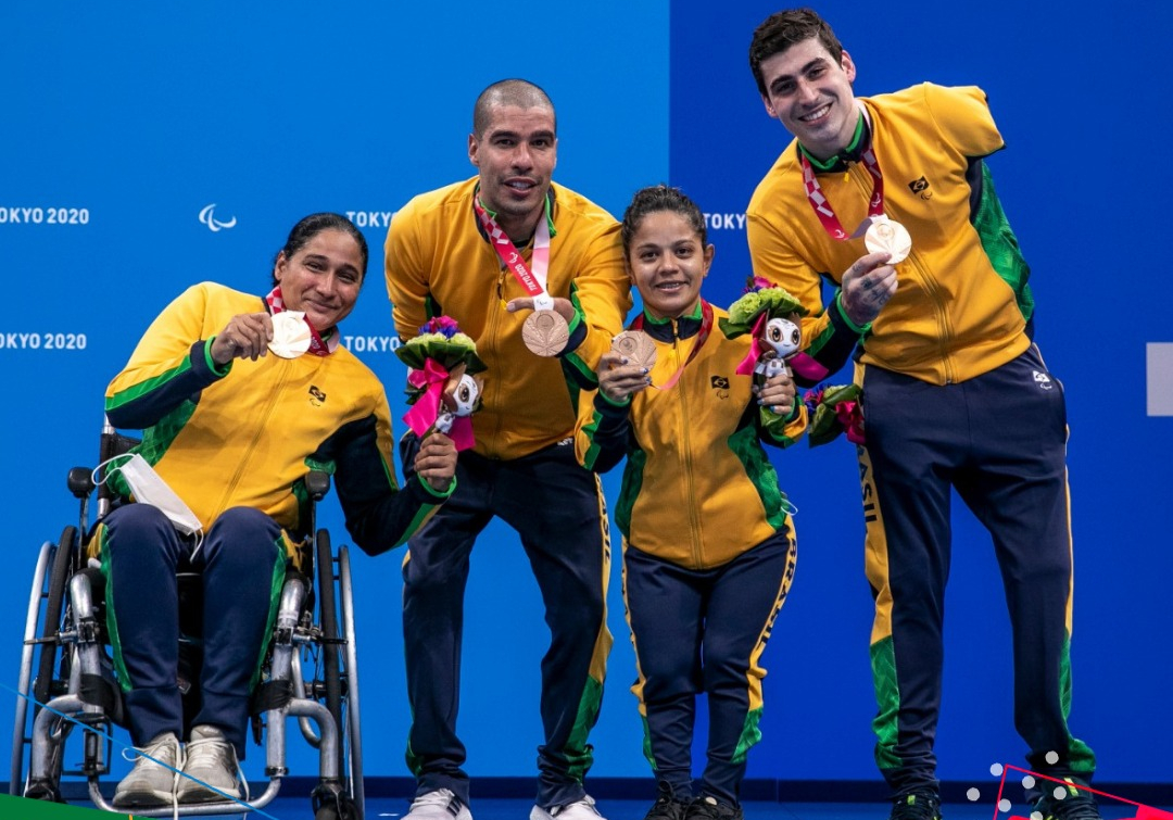 Natação: revezamento misto 4x50m é bronze em Tóquio 2020