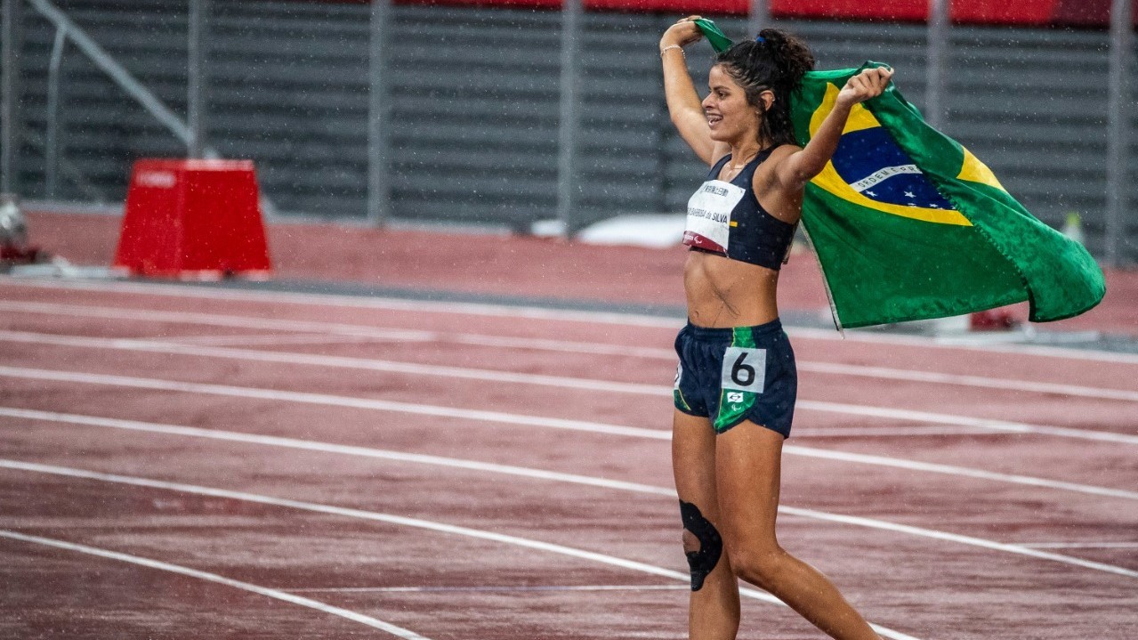 Paralimpíada: caçula do atletismo, Jardênia ganha bronze nos 400 metros T20