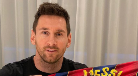 Ativistas vandalizam mansão de Messi; assista