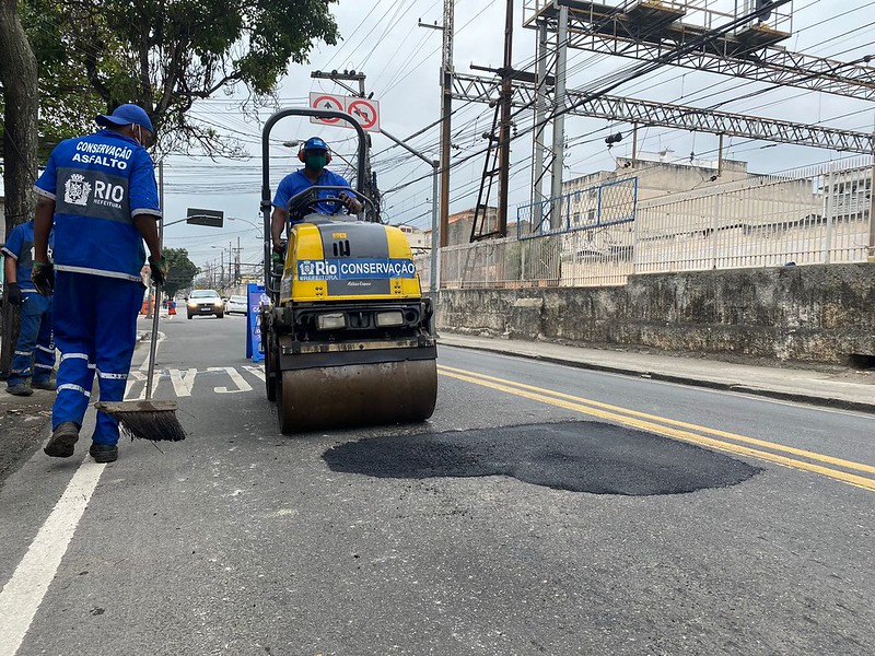 Prefeitura do Rio faz mutirão de tapa-buracos nas ruas da cidade