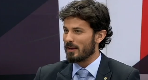 Câmara dos Deputados: Relator do Auxilio Brasil não sabe de onde virá o dinheiro