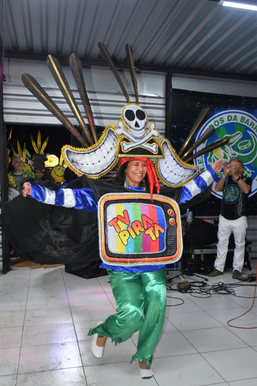 Unidos da Barra da Tijuca apresenta suas fantasias para o Carnaval 2022