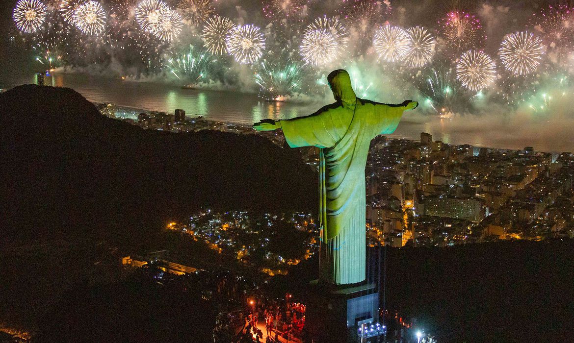 Virada do ano deve ser de chuva em grande parte do país