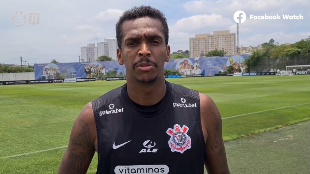 Jô, do Corinthians, reaparece após sumiço e comunica fim do casamento: ‘Sou um otário’