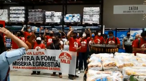 Manifestantes ocupam supermercados do país em ato contra a fome