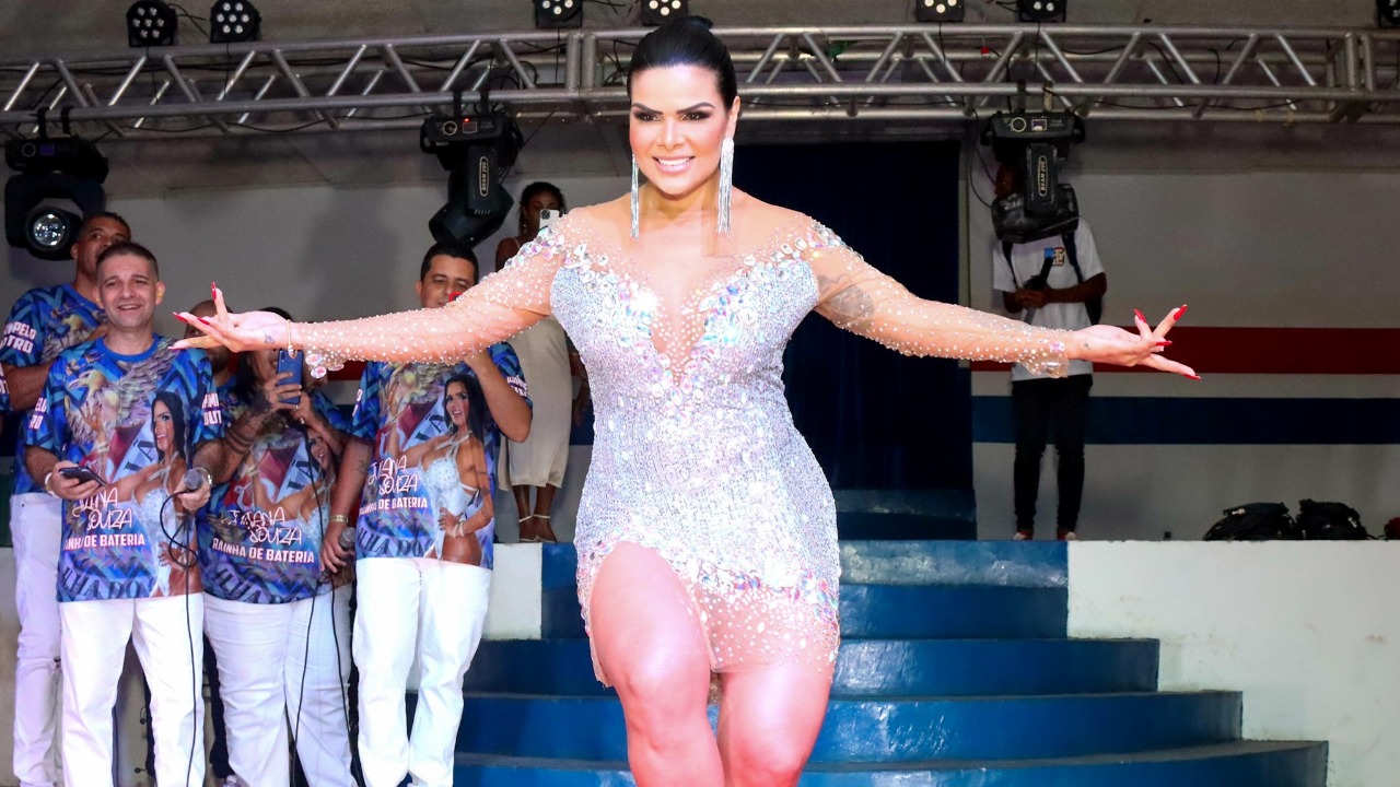Rainha de Bateria da Ilha, Juliana Souza vai reforçar a coirmã Vila Isabel