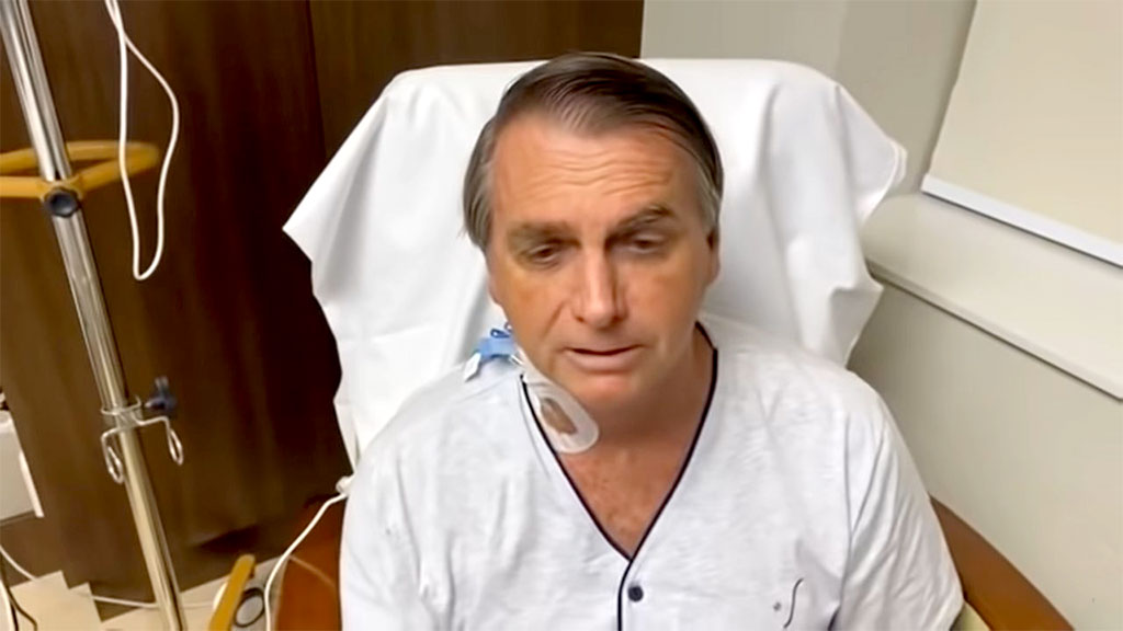 Bolsonaro deixa hospital após passar noite internado com desconforto